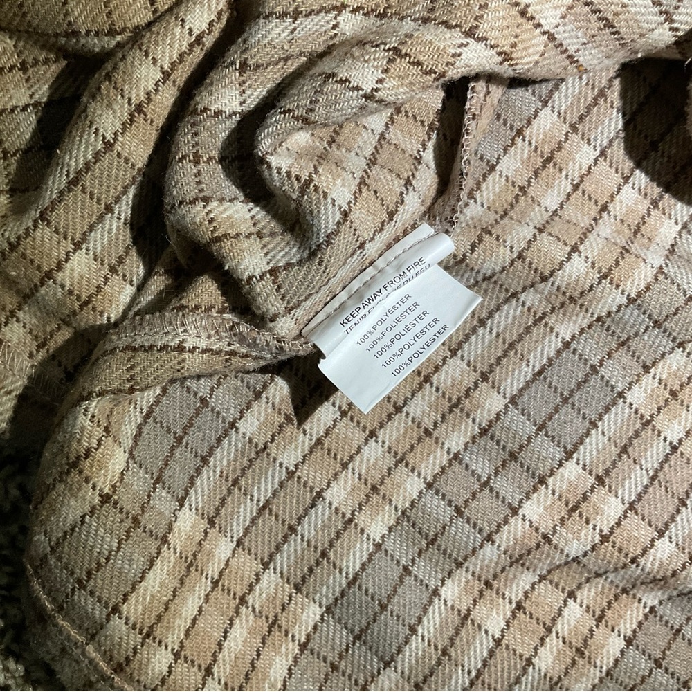 Motel Rocks Flannel - Picture 4 of 4